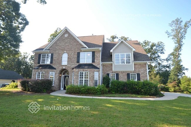 Building Photo - 605 Morningside Dr N
