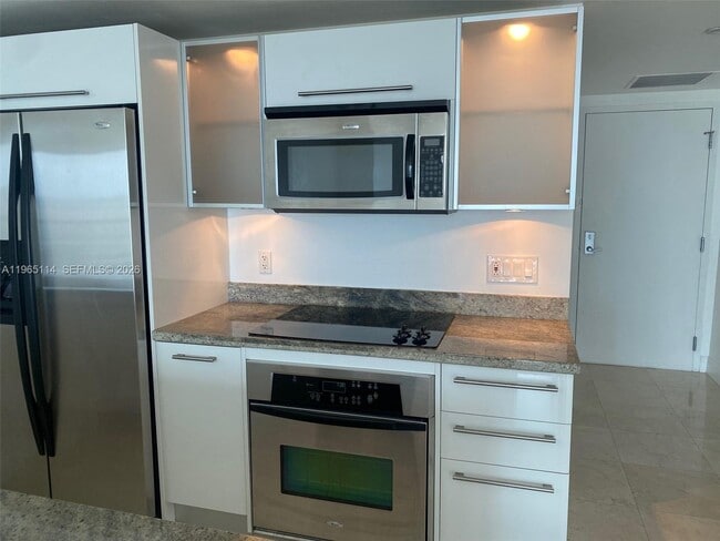 Foto del edificio - 185 SW 7th St