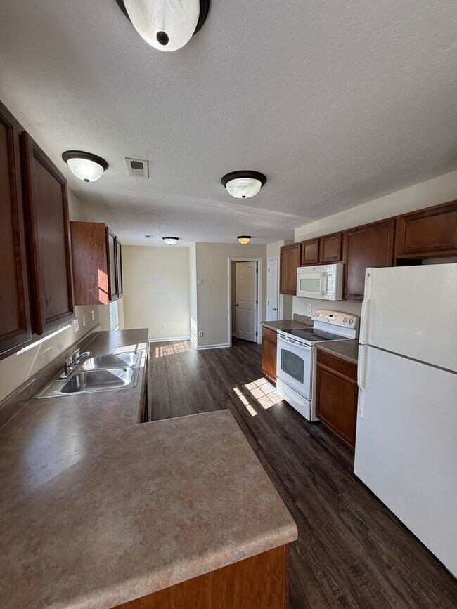 Foto del edificio - Charming 3 Bedroom 2.5 Bath townhome in Powell