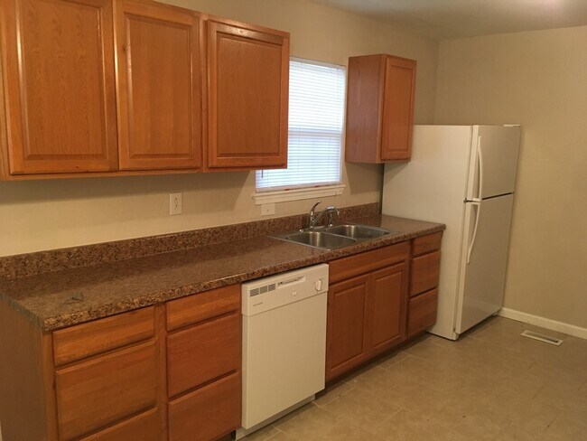 Foto del edificio - Recently remodeled home close to the park