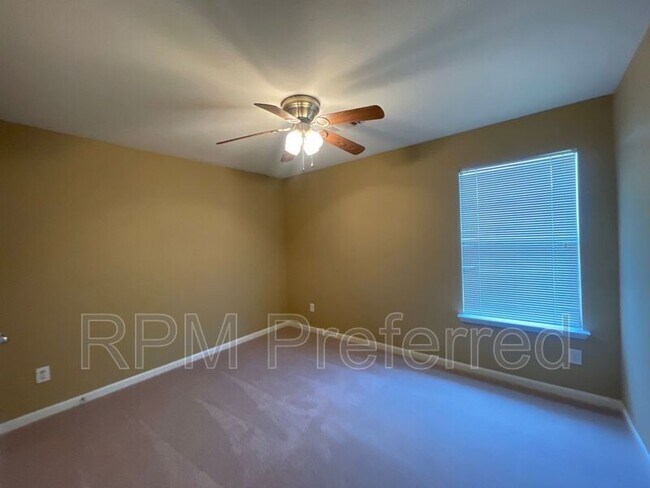 Building Photo - 21206 Shadow River Ln