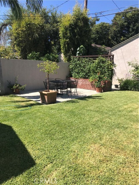 Building Photo - 3673 Iroquois Ave