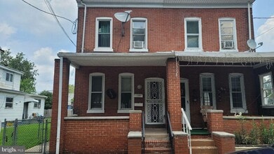 Building Photo - 838 Fairmount Ave