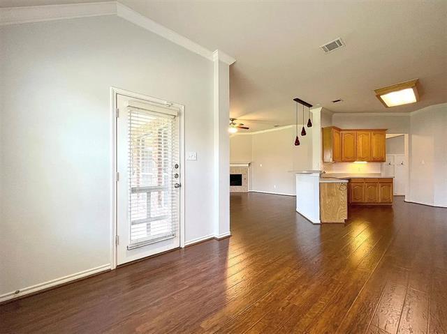 Building Photo - 1418 Kingsley Dr