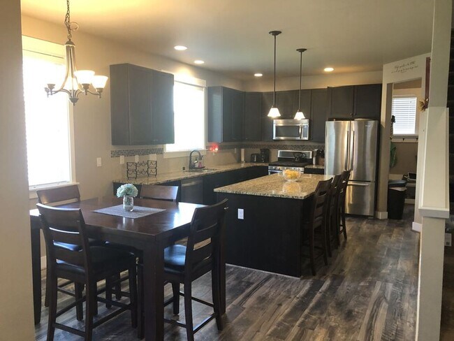 Foto del edificio - Beautiful Duvall Home in Hawthorne