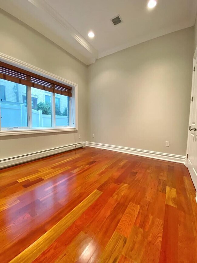 Foto del edificio - 1218 River Rd