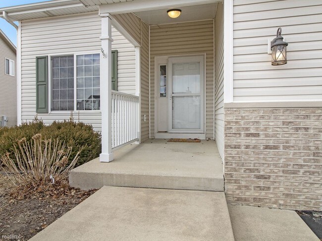Building Photo - 3 br, 2 bath House - 2921 Twin Falls Dr