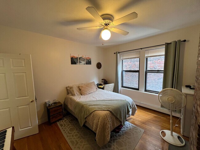 Building Photo - $4650 South End Penthouse Unit with Roof Deck and In-Unit laundry for rent.