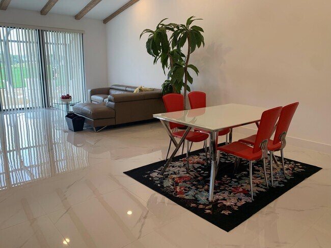 Foto del edificio - 451 Prestwick Cir