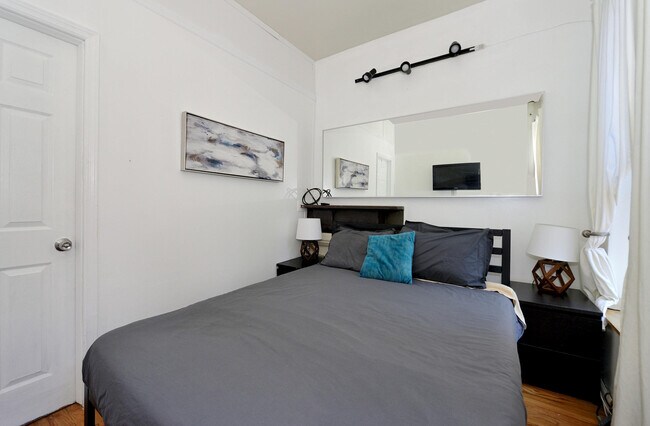 Foto del edificio - 721-710 10th Ave