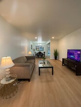 Building Photo - 3266 Fronda Dr