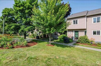 Building Photo - H5 Stonehedge Dr