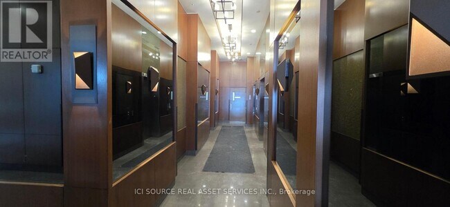 Photo du bâtiment - 9500 Markham Rd