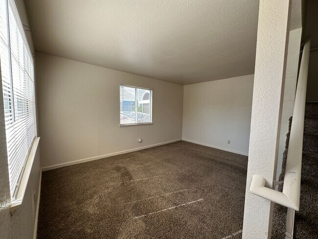 Foto del edificio - 1805 Chesapeake Ave