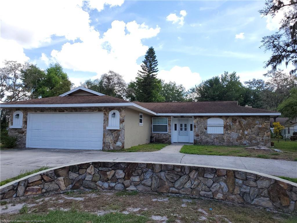 3150 Lakeview Dr, Sebring, FL 33870 House for Rent in Sebring, FL