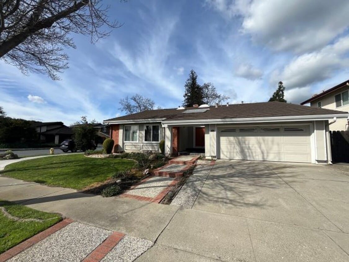 Primary Photo - Mission Hills Fremont Single Family Home i...