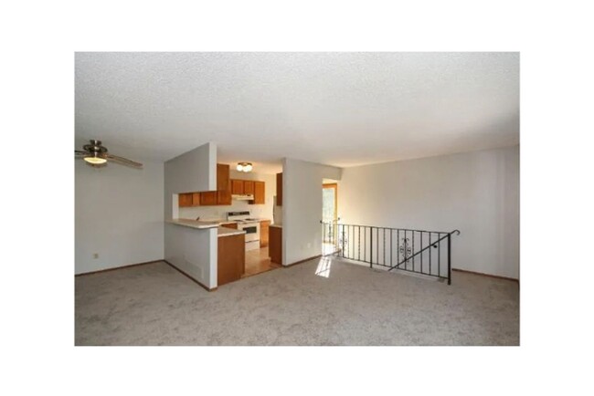 Foto del edificio - Spacious 2 Bedroom Townhome in Maple Grove!