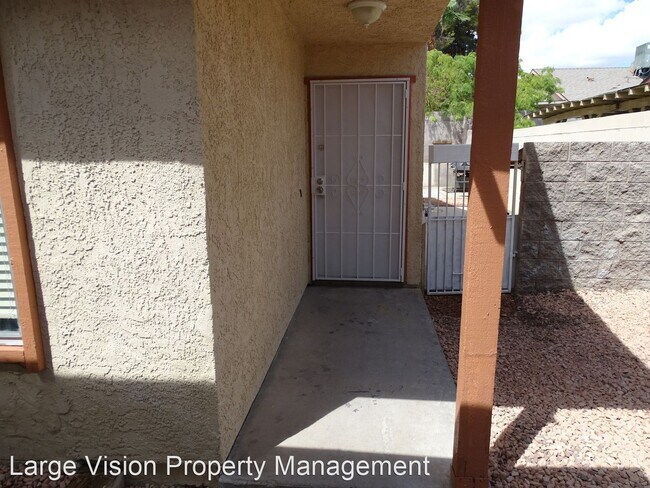 Building Photo - 3 br, 2 bath House - 4861 Treetrunk Avenue