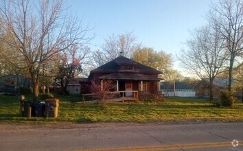 Building Photo - 151 E Main St