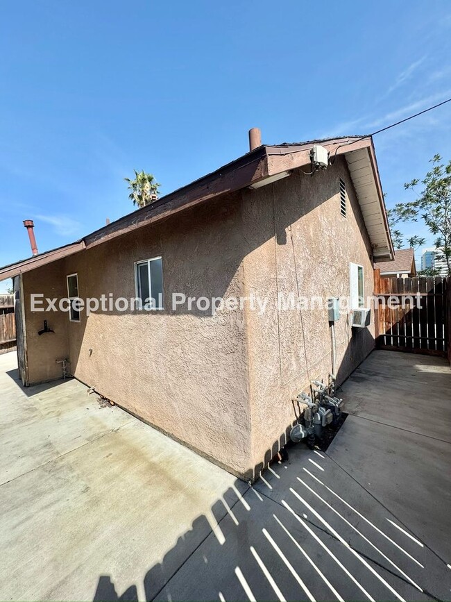 Building Photo - 162 S Pershing Ave