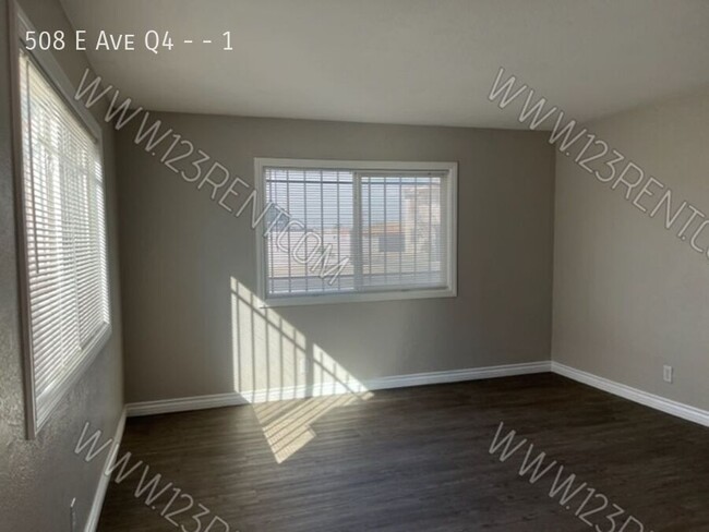 Foto del edificio - 2BD/ 1BTH Apartment East Palmdale 1st Floor