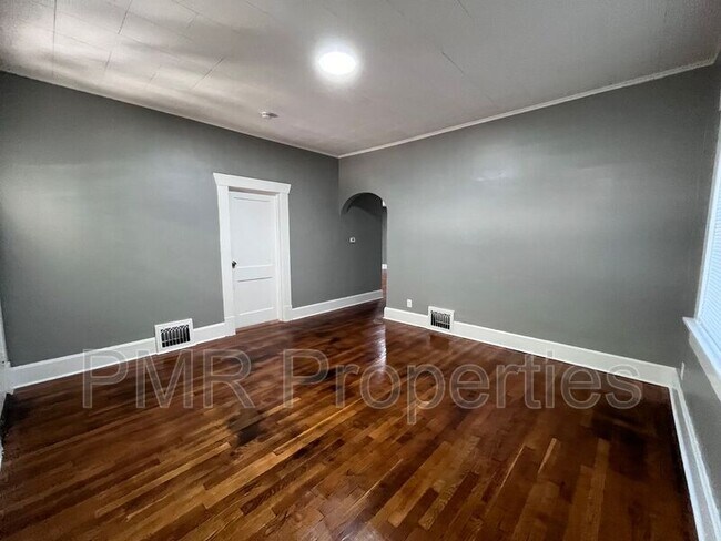 Foto del edificio - 3818 Terrace Ave