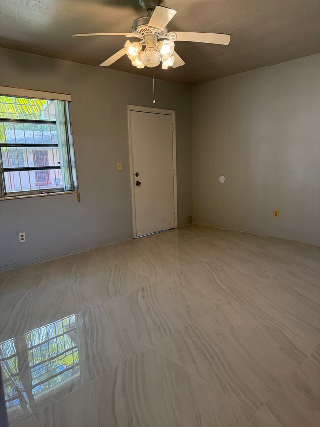 Living Room - 660 NE 132nd St