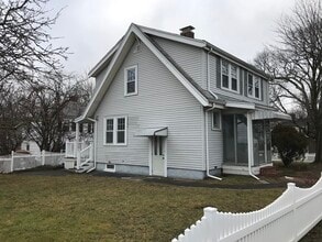 Building Photo - 83 Keystone St
