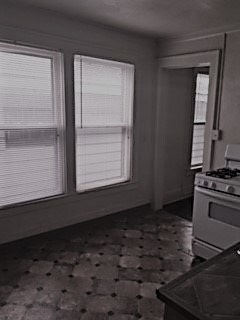Primary Photo - 1016 Hawley Ave
