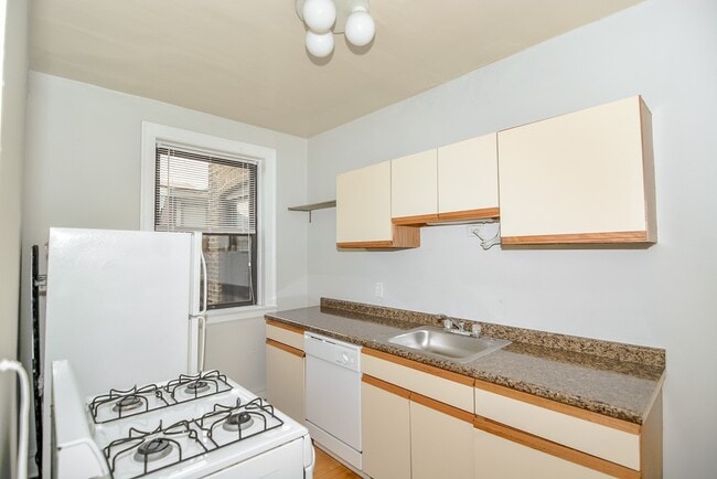 Foto del edificio - 1451 W Byron St