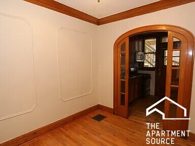 Foto del edificio - 3844 N Bernard St
