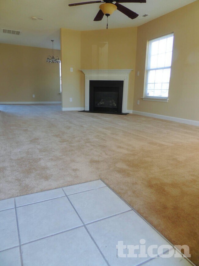 Foto del edificio - 917 Redford Ln