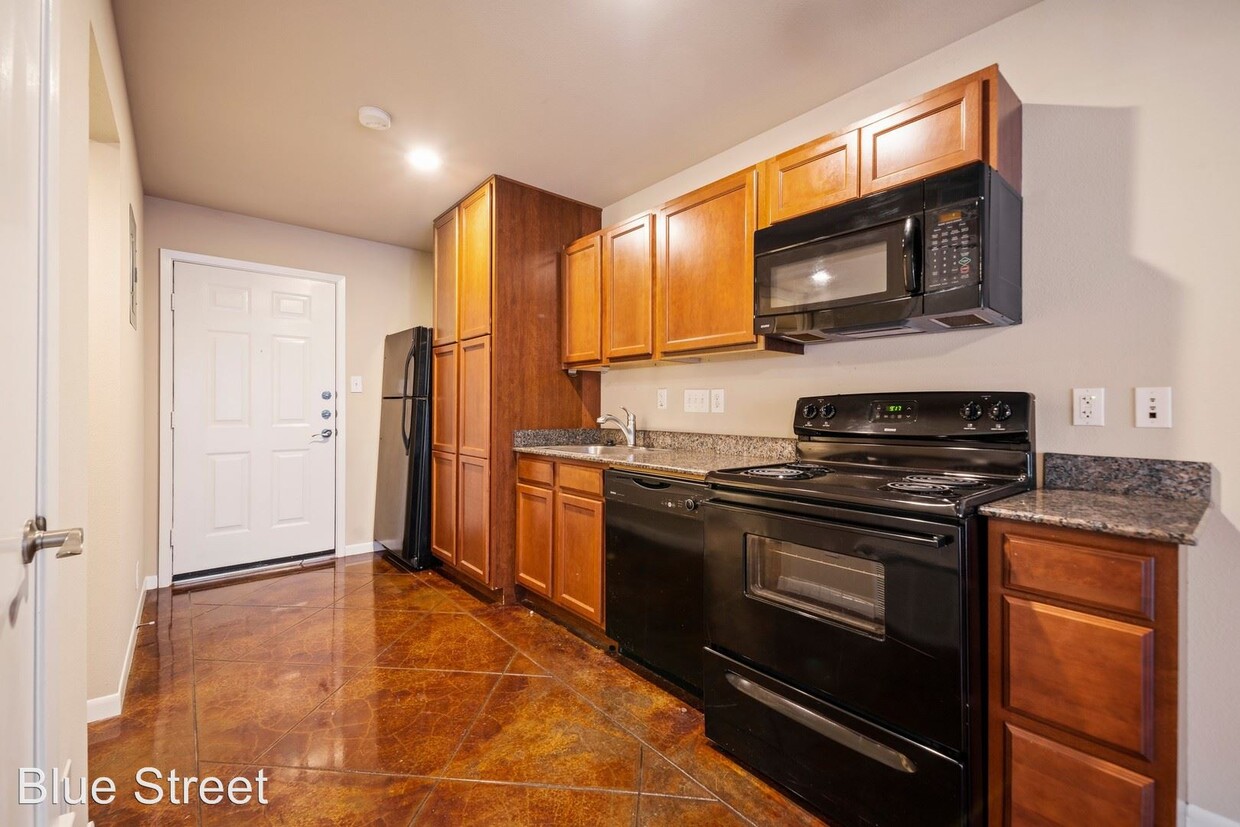 Primary Photo - 301 W 38th St