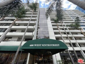 Building Photo - 600 W 9th St