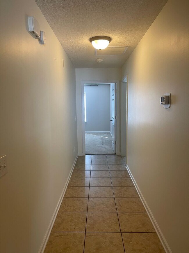 Foto del edificio - Woodland Park!  END UNIT!!