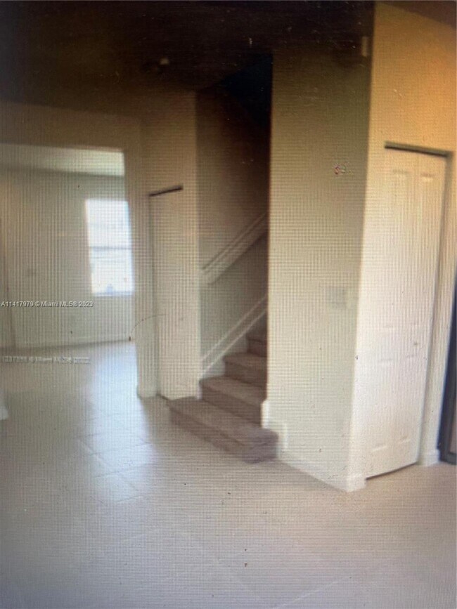 Foto del edificio - 2616 SE 19th St