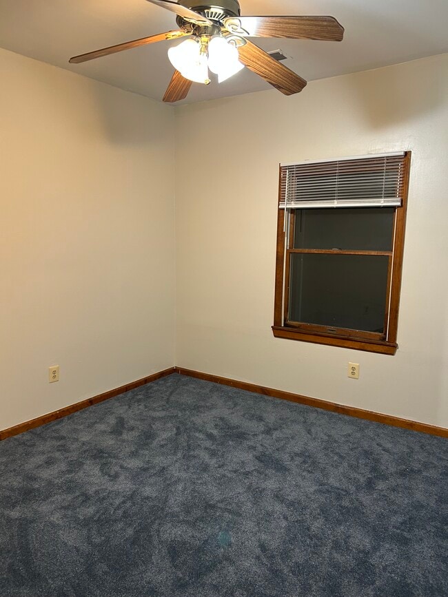 Building Photo - 613 Boulevard