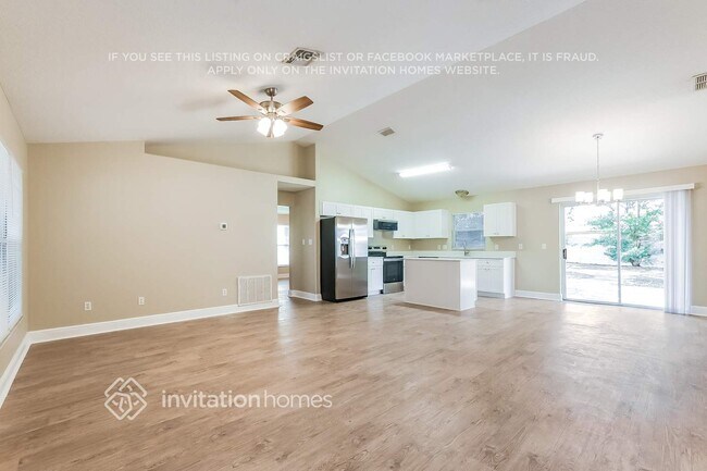 Foto del edificio - 423 Woodview Dr