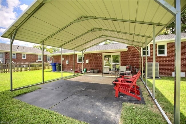 Building Photo - 13 Wendfield Cir