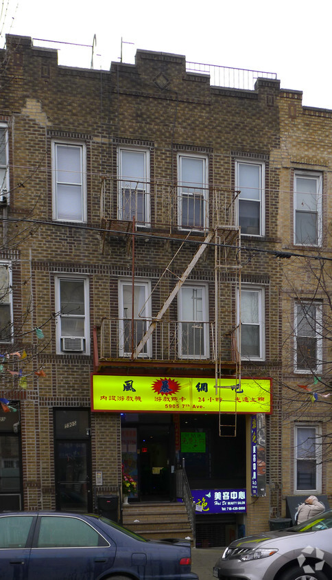 Building Photo - 5905 7th Ave