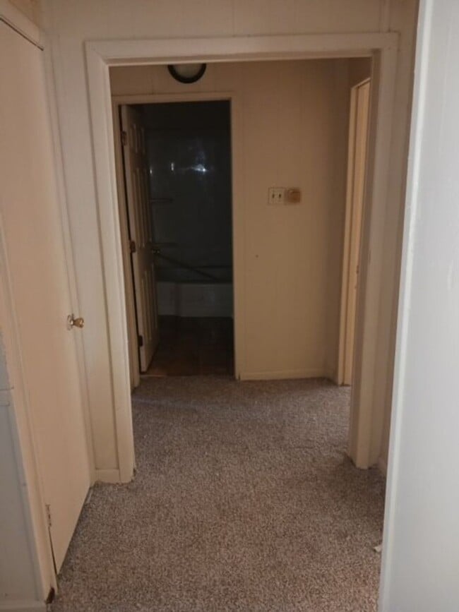 Building Photo - 1202 Cates St