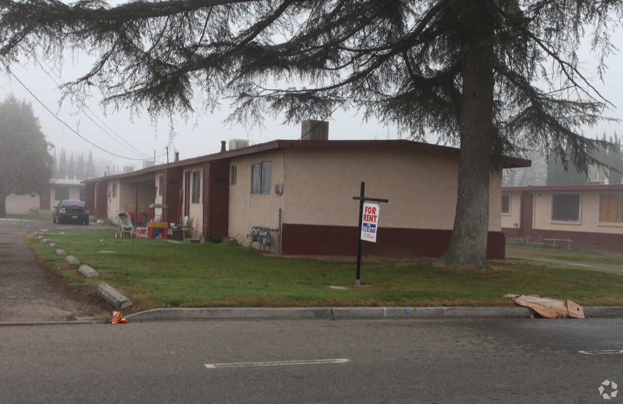 Foto del edificio - 890 N Soderquist Rd