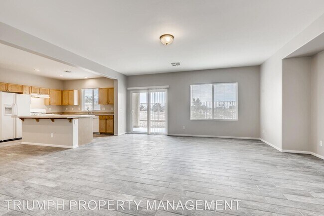 Foto del edificio - 3 br, 2.5 bath House - 8124 Loma Del Ray St
