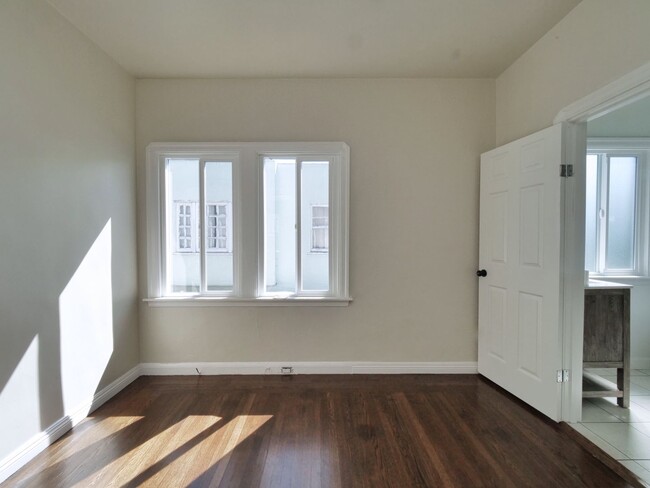 Building Photo - 1475 70th Ave