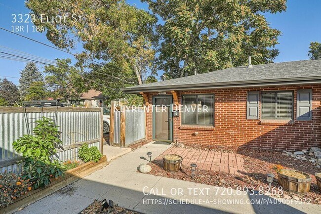Building Photo - Chic Urban Oasis: Remodeled 1-Bed Townhous...