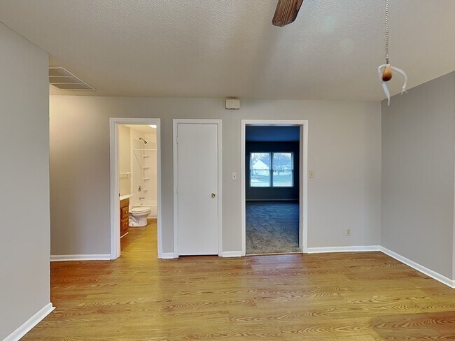 Foto del edificio - 1207 Greenfield Dr