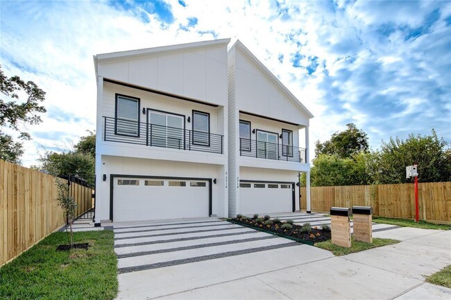 Foto del edificio - 3714 Mainer St