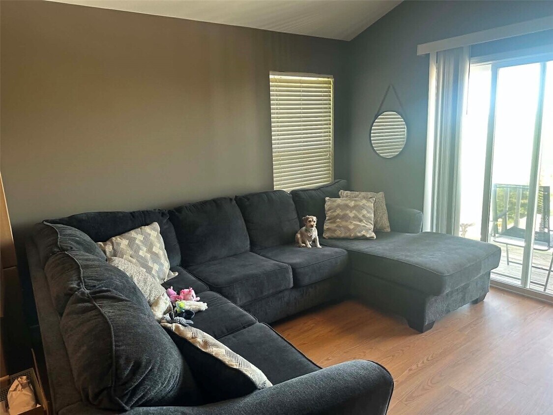 Foto del edificio - 4300 Spring Creek Ln