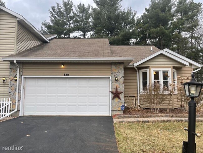 Foto del edificio - 3 br, 2 bath Townhome - 539 Highwood Cir