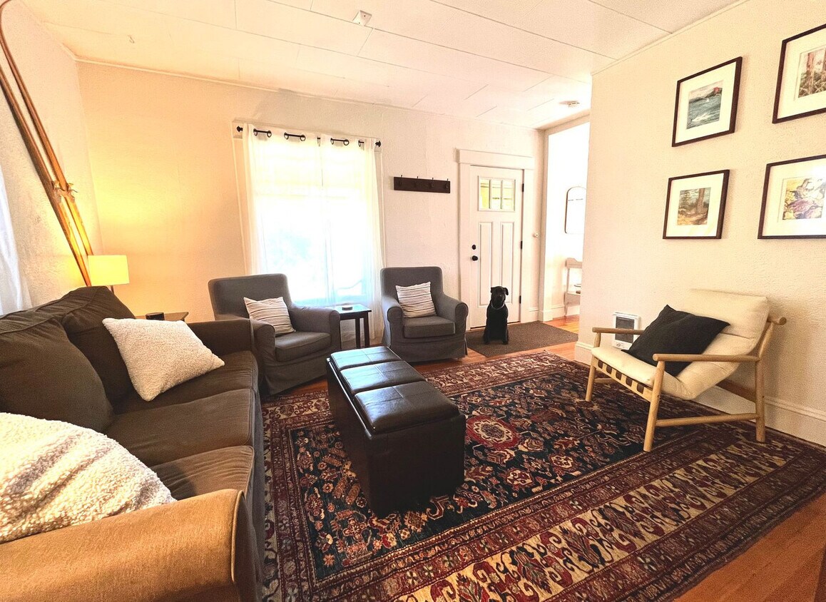 Foto principal - 704 13th St
